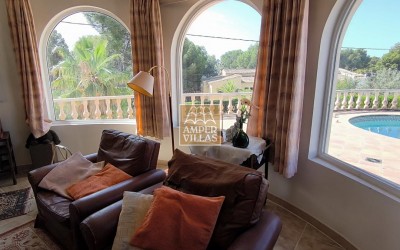 Villa agréable et ensoleillée avec de belles vues près de La Olla, Altea.